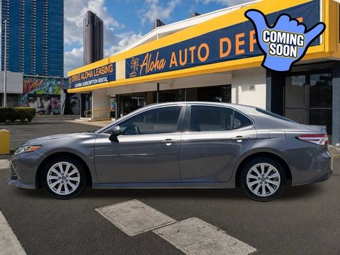 Used 2020 Toyota Camry LE FWD image 2