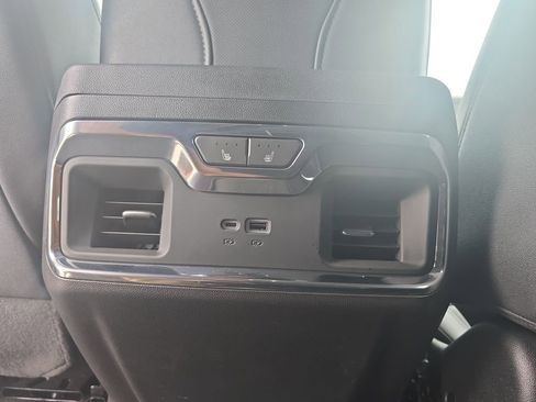 Used 2024 GMC Sierra 1500 SLT w/ SLT Premium Plus Package image 29