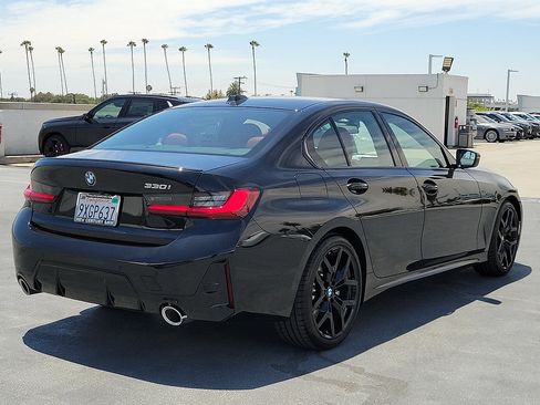 Used 2026 BMW 330i Sedan w/ M Sport Package RWD image 3