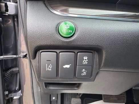 Used 2016 Honda CR-V Touring image 8