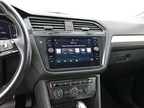 Used 2019 Volkswagen Tiguan SEL FWD image 18
