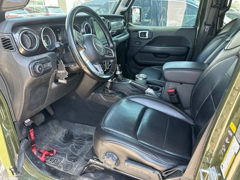Used 2020 Jeep Wrangler Unlimited Sahara AWD/4WD image 3