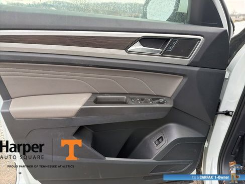 Used 2023 Volkswagen Atlas SE image 19