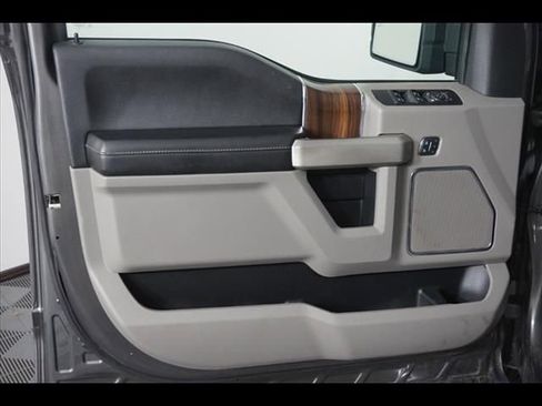 Used 2017 Ford F150 Lariat RWD image 19