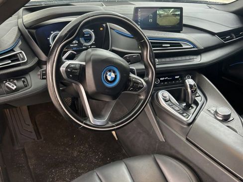 Used 2019 BMW i8 Roadster image 15