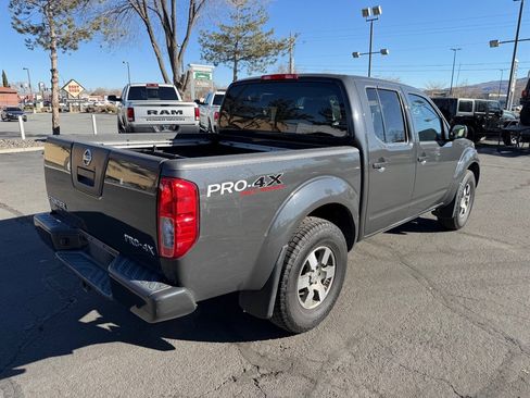 Used 2011 Nissan Frontier PRO-4X image 8