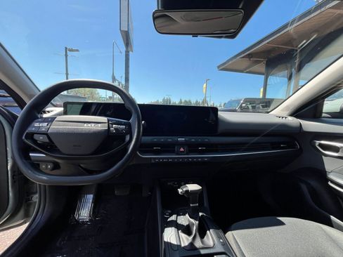 Used 2025 Kia K4 FWD image 34