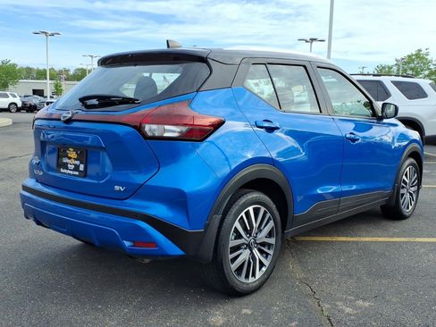 Used 2023 Nissan Kicks SV FWD image 11