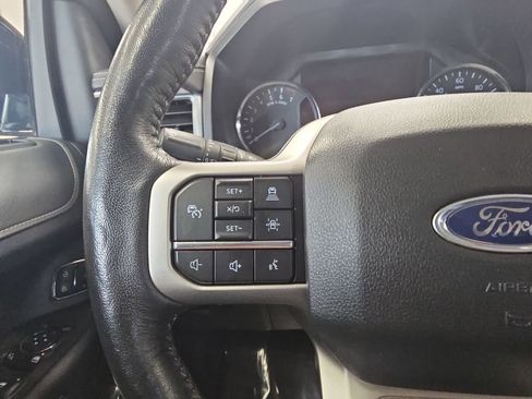 Used 2022 Ford Expedition XLT RWD image 17
