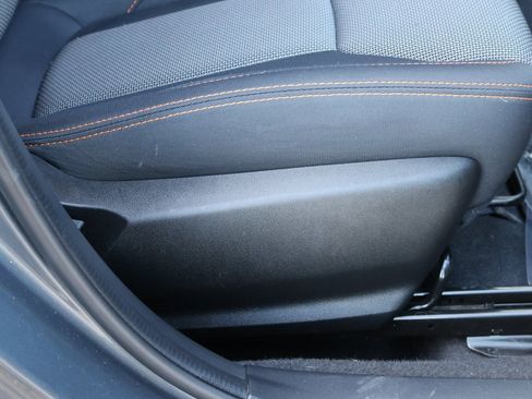 Used 2021 Subaru Crosstrek 2.0i Premium image 11