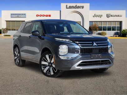 Used 2025 Mitsubishi Outlander SE