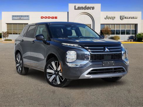 Used 2025 Mitsubishi Outlander SE AWD/4WD image 1