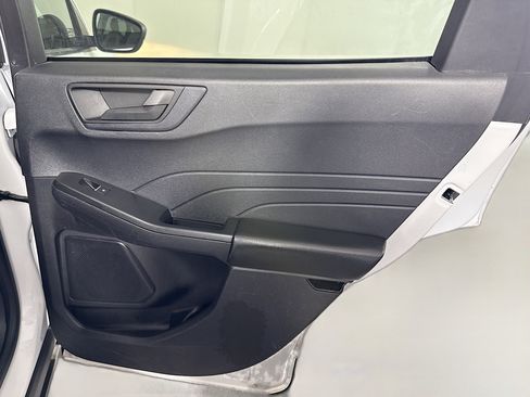 Used 2022 Ford Escape SE image 28