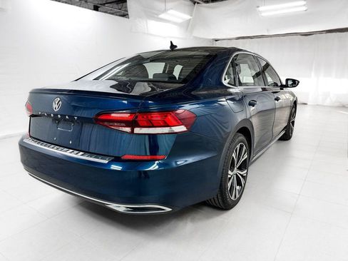 Used 2022 Volkswagen Passat 2.0T SE FWD image 6