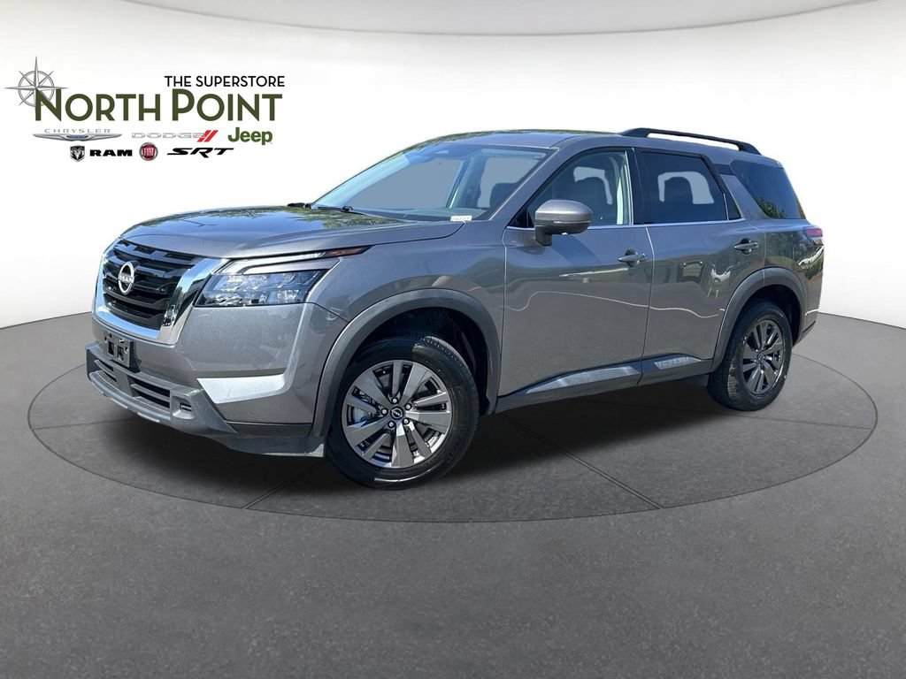 Used 2024 Nissan Pathfinder SV FWD image 1