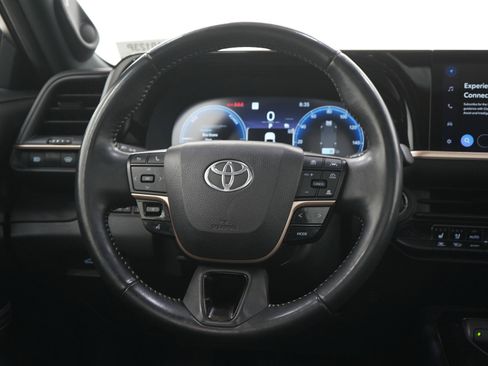 Used 2024 Toyota Crown AWD/4WD image 15