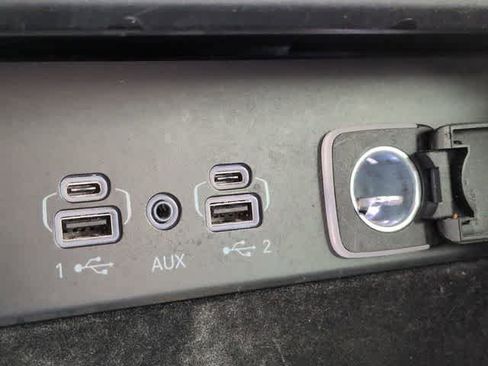 Used 2022 Jeep Grand Cherokee Limited image 32