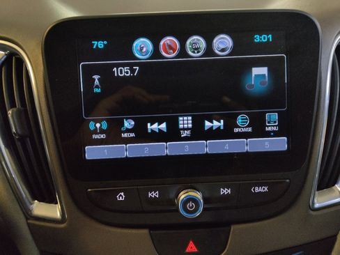 Used 2016 Chevrolet Malibu LT FWD image 25