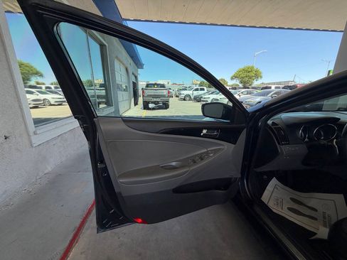 Used 2012 Hyundai Sonata Limited w/ Navigation Pkg FWD image 11
