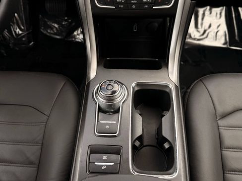 Used 2017 Ford Fusion SE w/ Equipment Group 602A FWD image 24