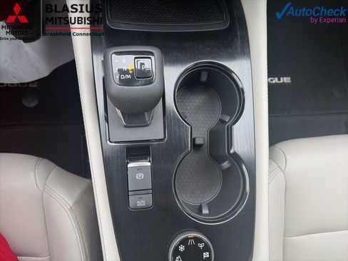 Used 2023 Nissan Rogue SL AWD/4WD image 27