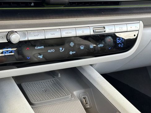 Used 2023 Hyundai Ioniq 6 SEL image 18