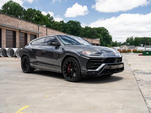 Used 2020 Lamborghini Urus AWD/4WD image 13