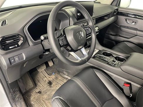 Used 2025 Honda Pilot EX-L image 2