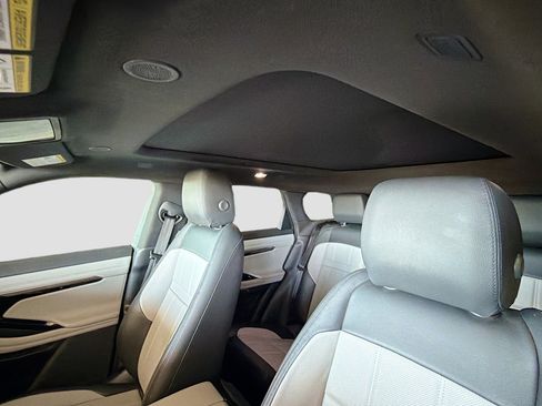 Used 2023 Land Rover Range Rover Evoque R-Dynamic SE AWD/4WD image 11