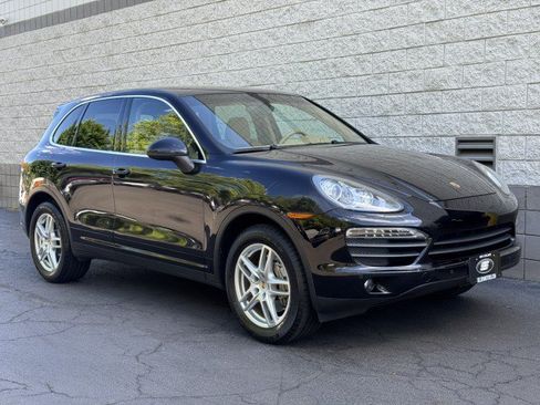 Used 2013 Porsche Cayenne S AWD/4WD image 18