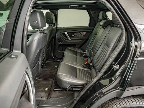 Used 2023 Land Rover Discovery Sport SE image 30