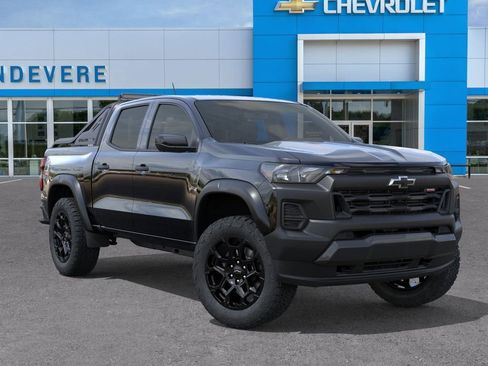 New 2026 Chevrolet Colorado Trail Boss w/ Midnight Edition AWD/4WD image 10