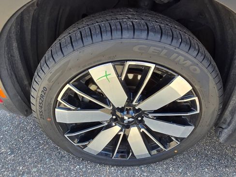 Used 2025 Mitsubishi Outlander AWD image 16