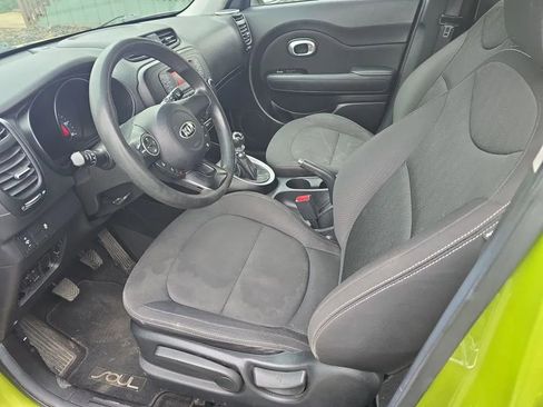 Used 2015 Kia Soul FWD image 12
