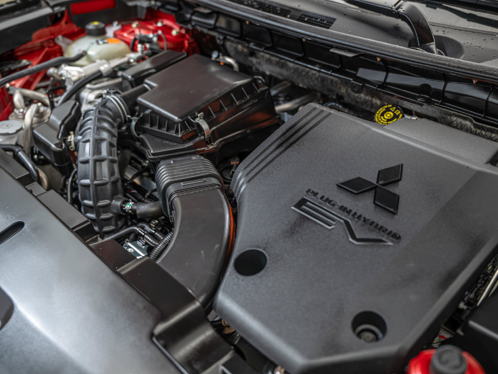 Used 2025 Mitsubishi Outlander SEL AWD/4WD image 52