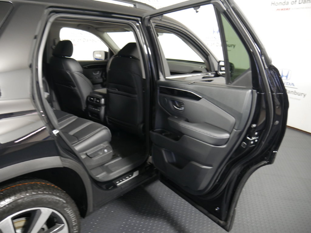 New 2026 Honda Pilot Touring image 8