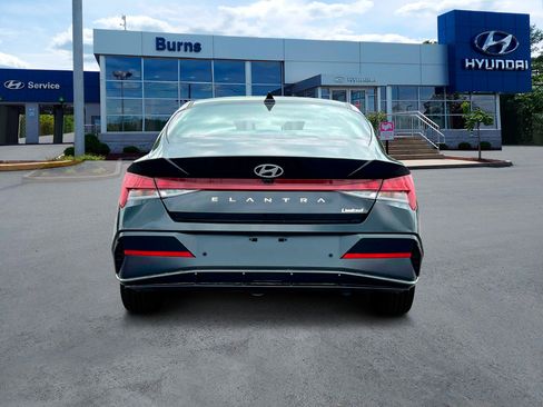 New 2025 Hyundai Elantra Limited image 6