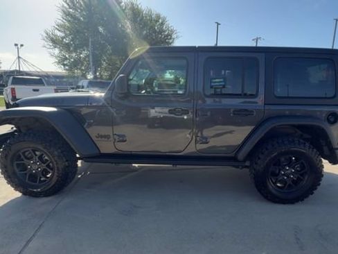 Used 2025 Jeep Wrangler Unlimited Sport AWD/4WD image 5