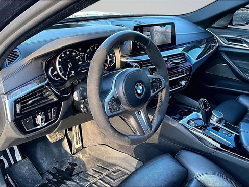 Used 2018 BMW 540i xDrive w/ M Sport Package image 17