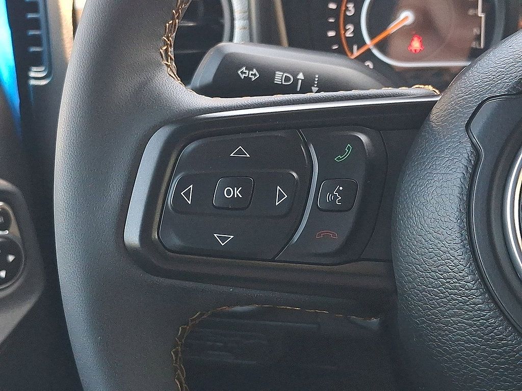 Used 2024 Jeep Gladiator Sport AWD/4WD image 17