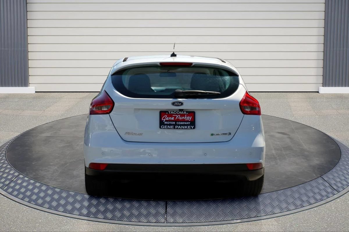 Used 2016 Ford Focus Electric Hatchback FWD image 6