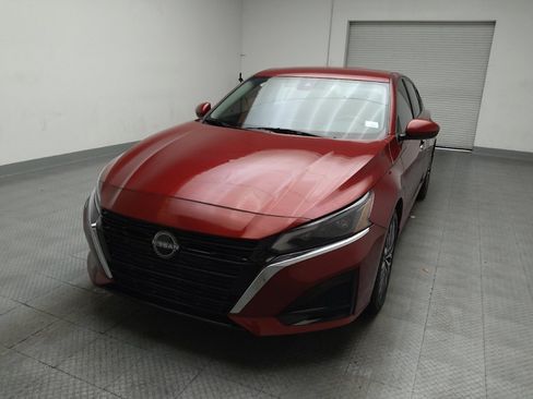 Used 2023 Nissan Altima 2.5 SV FWD image 15