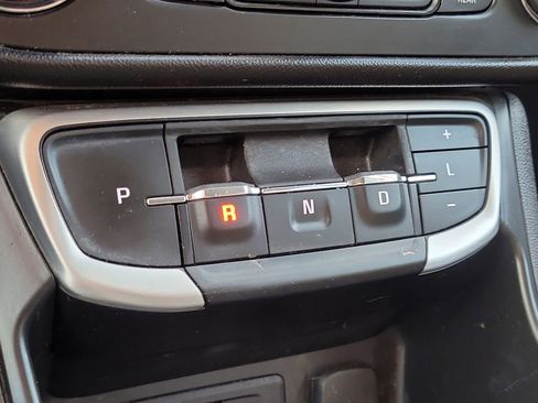 Used 2022 GMC Terrain SLE w/ Driver Convenience Package image 26