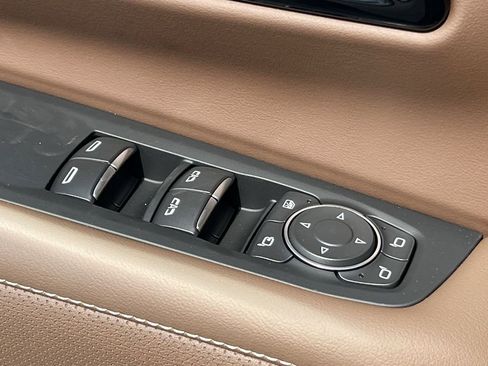 New 2025 Chevrolet Suburban High Country w/ Sun And Tow Package image 16