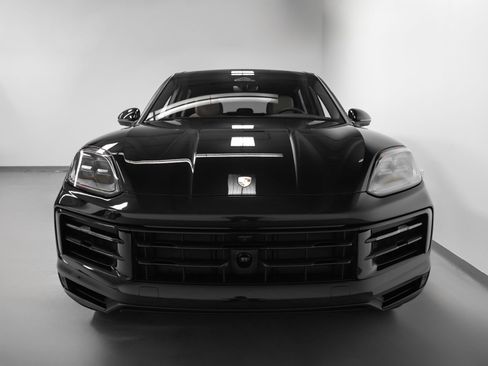 New 2026 Porsche Cayenne image 8