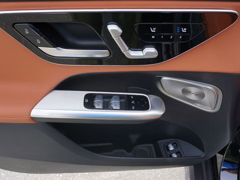 Certified 2025 Mercedes-Benz GLC 350e GLC 350e image 15