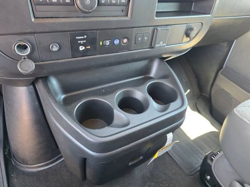 Certified 2025 Chevrolet Express 3500 LT w/ LT Preferred Equipment Group RWD image 16