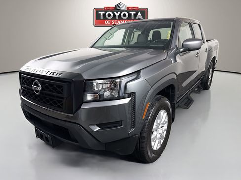 Used 2023 Nissan Frontier SV w/ Technology Package AWD/4WD image 3