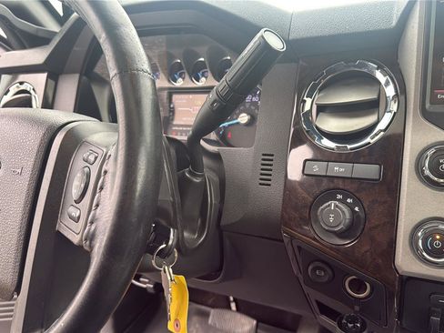 Used 2015 Ford F250 Platinum w/ FX4 Off-Road Package AWD/4WD image 20