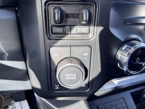 Used 2024 Ford F250 Lariat w/ Lariat Ultimate Package AWD/4WD image 28